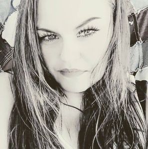 Meet your Posher, Beth hooker